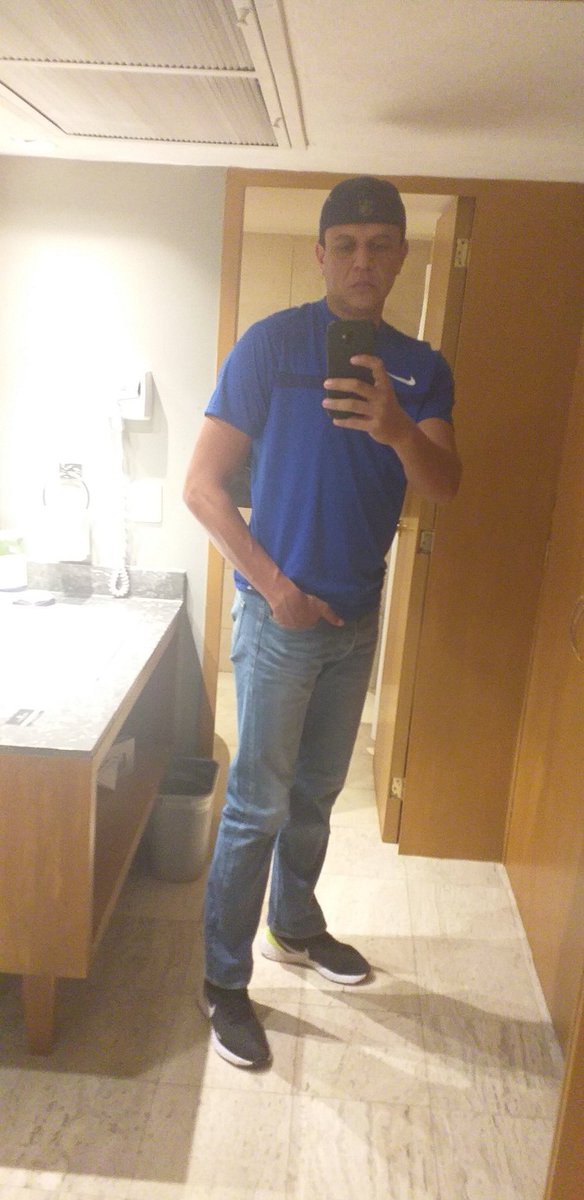 😎
