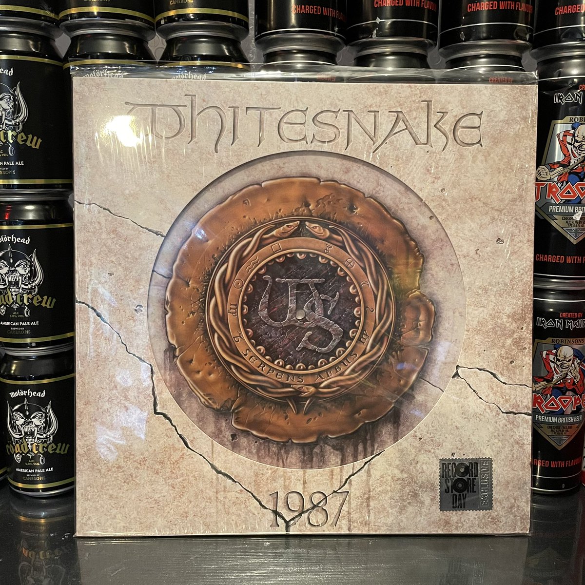 MetalJusticeTYO's tweet photo. 【近況報告】Metal Justice Tokyo六本木店は時短営業短縮解除後の営業再開に向けて感染予防対策を施した店内改装を進めながら、オーナー西村が大きな影響を受けたアルバムのLP額装もコツコツ増やしていますのでお楽しみに🤘
#metallica #killemall #血染めの鉄槌　 #whitesnake #1987  #badlands #sod https://t.co/ufkXPaMPJk