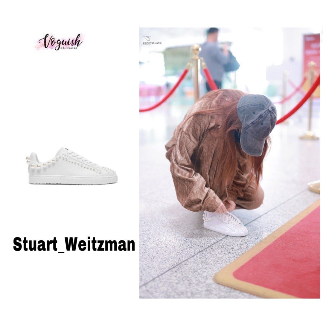 VoguishY's tweet photo. Clothes｜APEA
BAG｜Songmont｜@ Songmont 
Shoes｜Stuart_Weitzman ｜@StuartWeitzman 
Cap｜Raucohouse｜@ raucohouse

Cr：@ ConeyIsland_徐艺洋 

 #xuyiyang #徐藝洋 #YIYANG  #fashion #Chuang2020 #yiyang #xyy #이양  #徐艺洋 #艺洋 #Gravity #Pierrot #superpower https://t.co/ufwZCkBowm