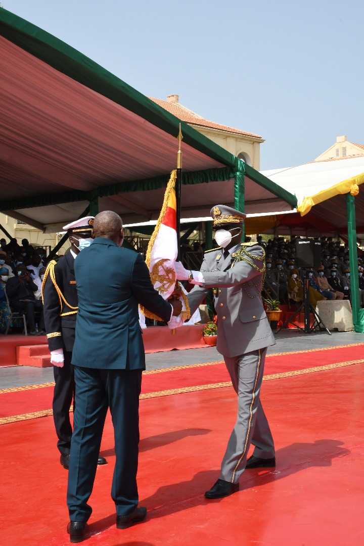 CHEFDIRPA's tweet photo. Le Quartier Dial Diop a abrité ce matin la cérémonie d'installation du général de corps d'armée Cheikh Wade dans ses fonctions de chef d'état-major général des Armées. La cérémonie a été présidée par Me Sidiki Kaba, Ministre des forces armées. https://t.co/qqnAl7nbxk