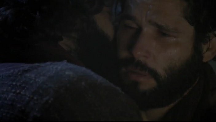 JuanApostolArg's tweet photo. Judas dijo: "Salve Rabi" besando su mejilla.
Jesus respondió: "Amigo...con un beso entregas al hijo del hombre?"

DIOS Y EL BECERRO DE ORO
#Moises https://t.co/girhNSJUf5