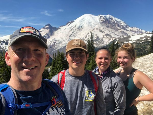 ArmyGonzaga's tweet photo. Today's #ThrowbackThursday alum is COL Amy Bird C/O 1996. COL Bird is currently the Troop Battalion Commander for Madigan Army Medical Center. True to her PNW roots, she most enjoys hiking, snowshoeing, kayaking, and cross country skiing. https://t.co/Tcd2wx7RtU