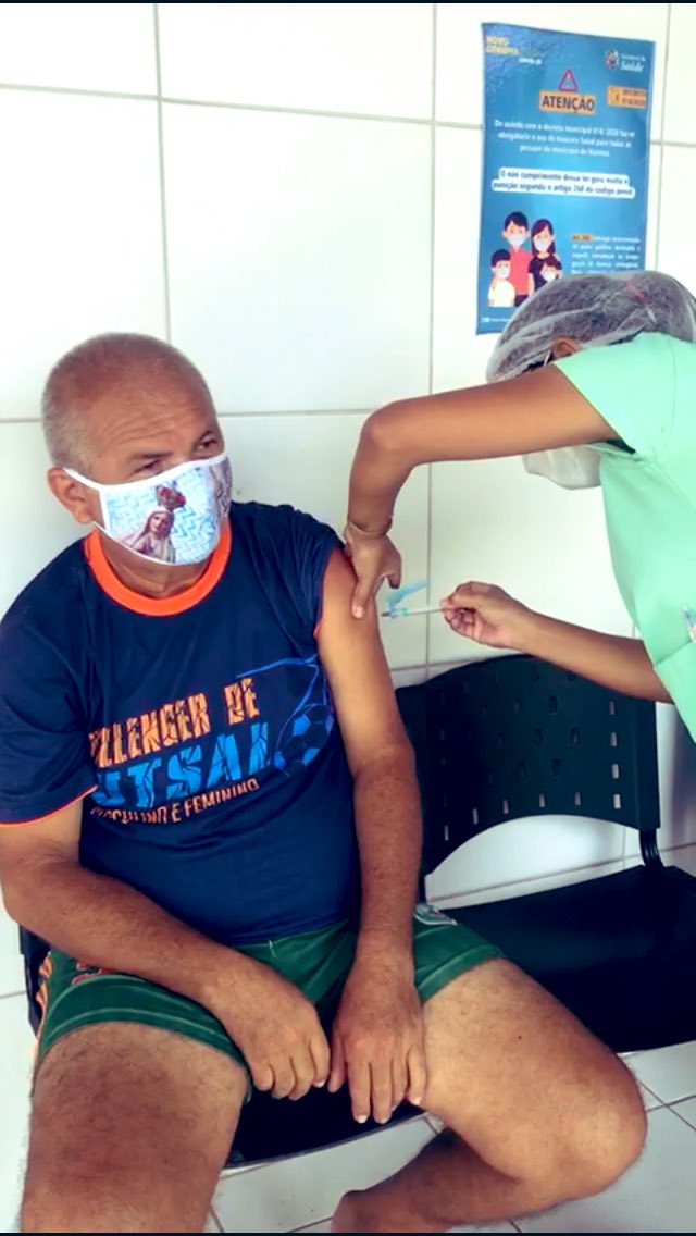 adersonsantosv's tweet photo. PAI GANHOU A 1a DOSE! 💉 &amp; não é mentira 😍🙏🏾 #VivaOSuS https://t.co/uiWsRG1MGD