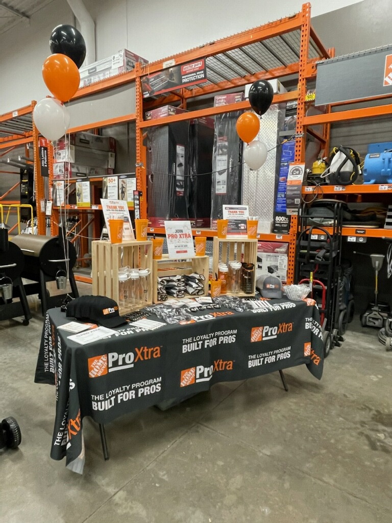 ProScottsboro's tweet photo. We are ready here at #0812 Scottsboro Home Depot to thank our Pros....#PROEXTRA @THDguru @JustinReedTHD @jtrievespro @HectorAPadilla @JHW1077 @misshd03 @manning_she @Mona74129110 https://t.co/c2ci8NM2vQ