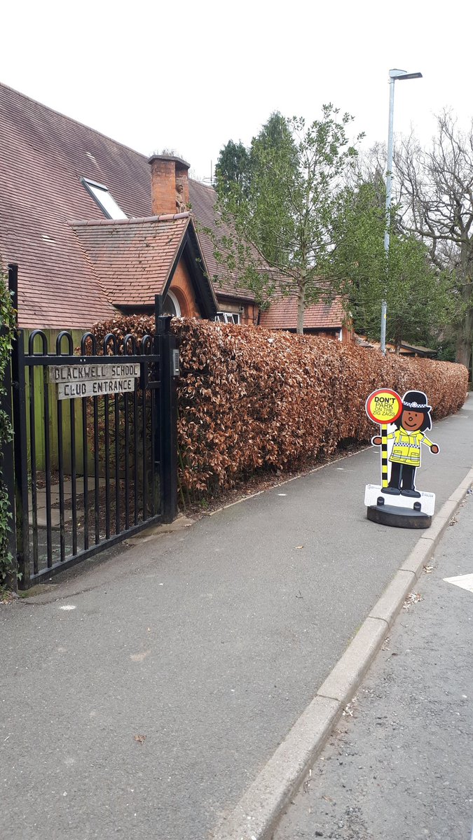 BromsgroveCops's tweet photo. Bromsgrove North Safer Neighbourhood Team on mobile patrol in the Blackwell area.
#policepatrol #ConnectingWithTheCommunity https://t.co/vBBAXkWKOX