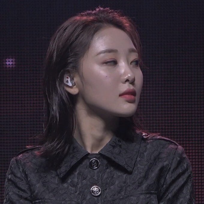 YVESFlLM's tweet image. this must be a joke..