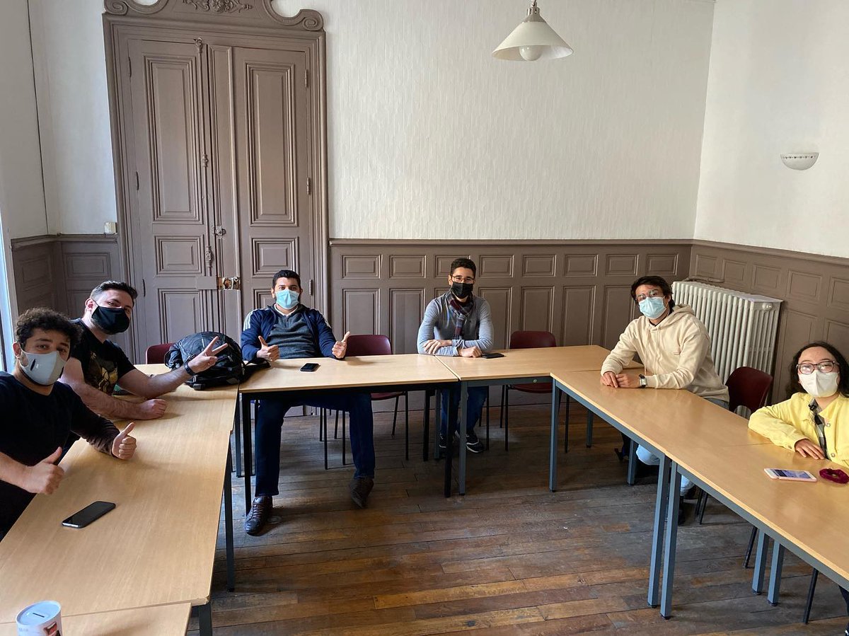 Accent_Francais's tweet photo. Les cours continuent en présentiel et en ligne à l’école, la vie est belle à Montpellier☀️
#accentfrancais #montpellier #languageschool #languagecourse #learnfrench #aprenderfrances #imparareilfrancese #fransleren #französischlernen #sprachkurs #sprachreise #taalkurs #taalreis https://t.co/YRSRbtzMcv