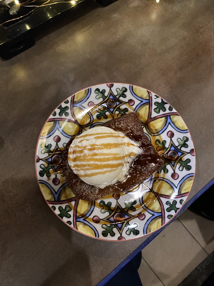 Kindeedee's tweet photo. Caramel toast hokkido icecream ร้านนี้กินขาดจ้า มาภูเก็ตแวะเหอะไม่ผิดหวัง ร้านphuketique coffee bar #อร่อยกะออ #ภูเก็ต @aroii @aroiipaiadk @Kin24hrs https://t.co/I7bSwyubO1