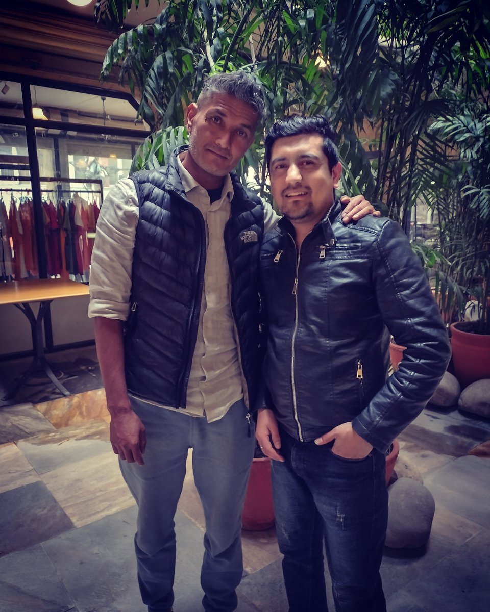 'Bringing People Together'
Business meet up with Our Respected Arpan Thapa Sir (A Nepali actor, director, and scriptwriter.) 

#arpanthapa #businessmeetup #nepaliactor #nepalifilmindustry #digiecompany #digitalmarketinginnepal
#digiedigital