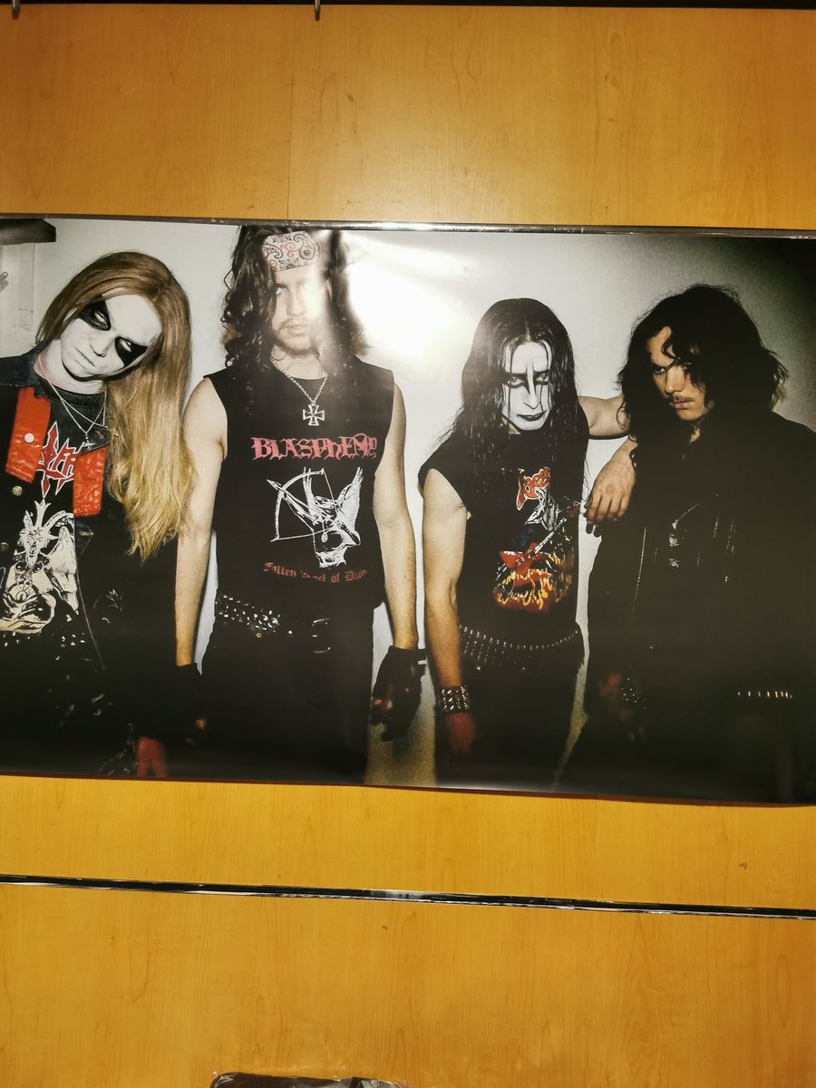 Hacchi ロード オブ カオス観てきました いやー色んな意味で鳥肌が凄かった 最初は穏やかだった ヴァルグがどんどん悪魔に豹変していく様や これまで極悪人だと思ってたユーロニモスの素顔など 脚色された部分もある思うけどmayhemの見方が少し