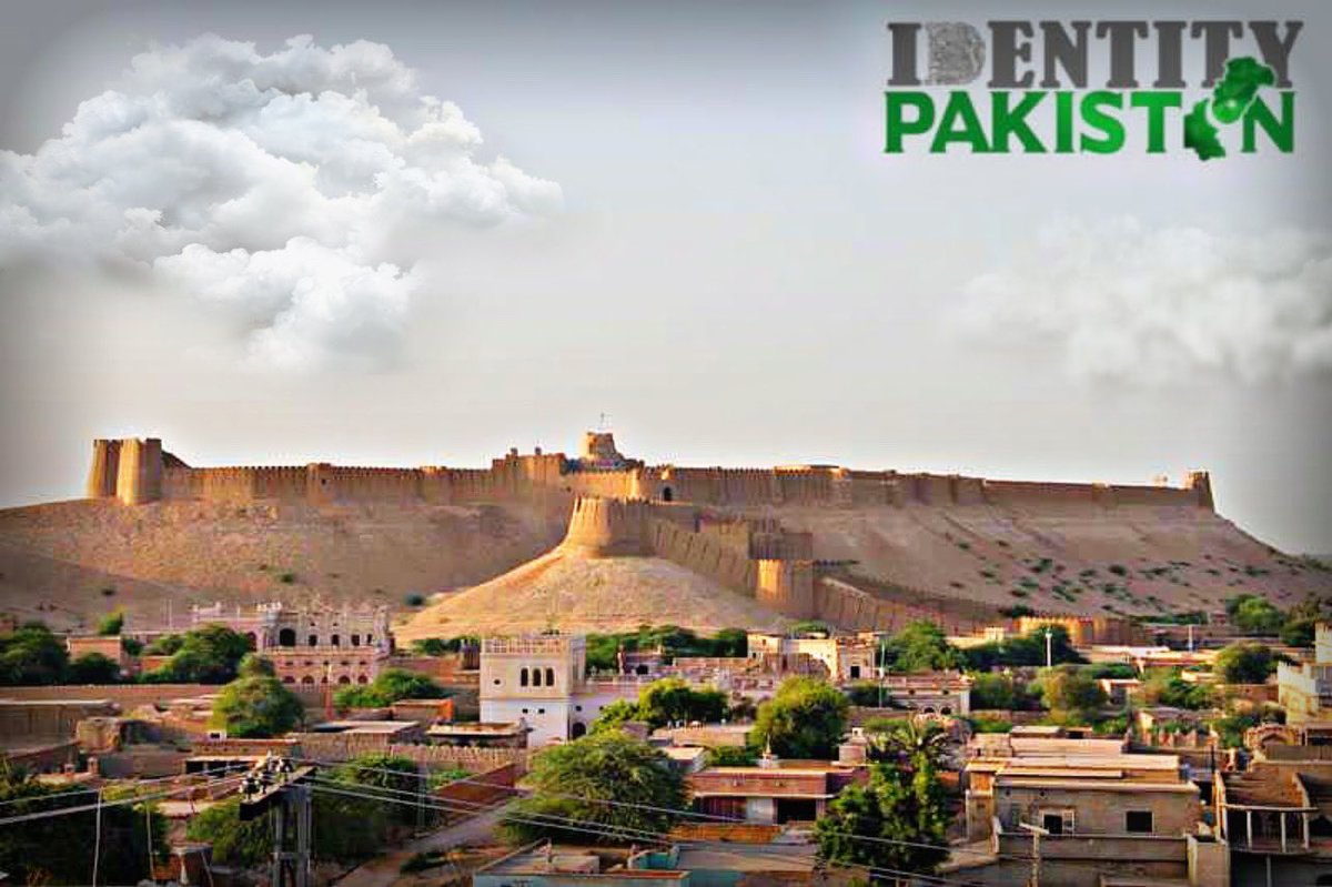 IdentityPakist1's tweet photo. #PakistanDestinations
Kot Diji Fort is an #architectural marvel, built on the orders of Mir Sohrab #Talpur, one of the prominent rulers of the Talpur dynasty. Since it sits atop a hill, the magnificent views of this fort dominate the entire region surrounding it. #KotDijiFort https://t.co/FoM5AbiokH