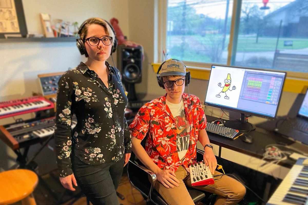 Our secret project is now live! makersplace.com/pbjt/drops/pbj… You can read more about our contribution on our site. 

#pbjt #peanutbutterjellytime #nft #cryptoart #art #digitalart #blockchain #music #bitcoin #ethereum #dogecoin #tothemoon