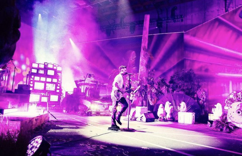 livenowglobal's tweet photo. Thank you for tuning into @maroon5 #AmexUNSTAGED and making it all possible 🌟 Psst there’s still time to catch the legendary band in case you missed them for one last dip into their decades spanning career. We will be keeping our dancing shoes on until April 3rd for our VOD 👠🔥 https://t.co/4Mb4nHjyD3