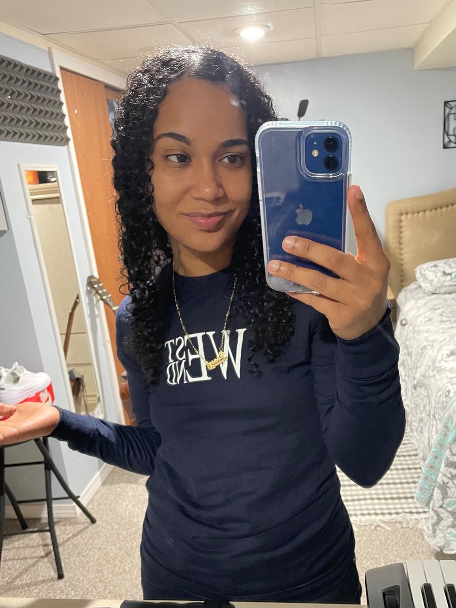 weShotlove's tweet photo. Speaking of merch, this fit perfectly! 😍 #westandsocialclub #TeaAndTees https://t.co/IGksvycZPx