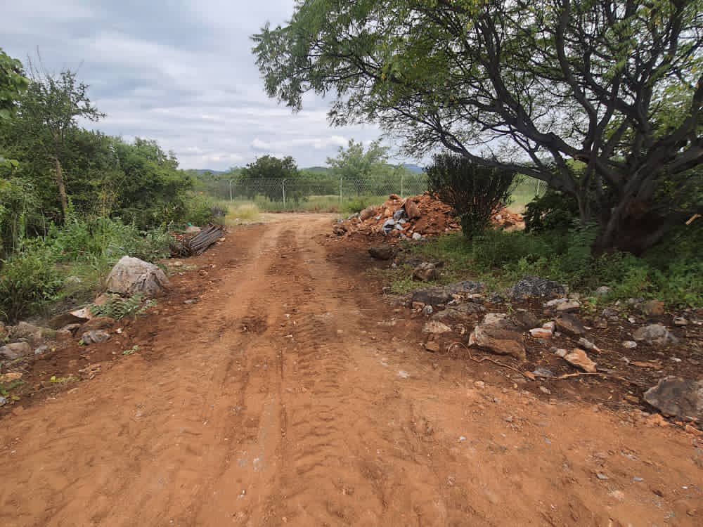 powercomna's tweet photo. Developments at the Kupferquelle tower construction site, area excavated.
#passiveinfrastructure #connectivitymatters #progress #construction #towers #capexprojects #2021projects https://t.co/gaBEZgH1tm