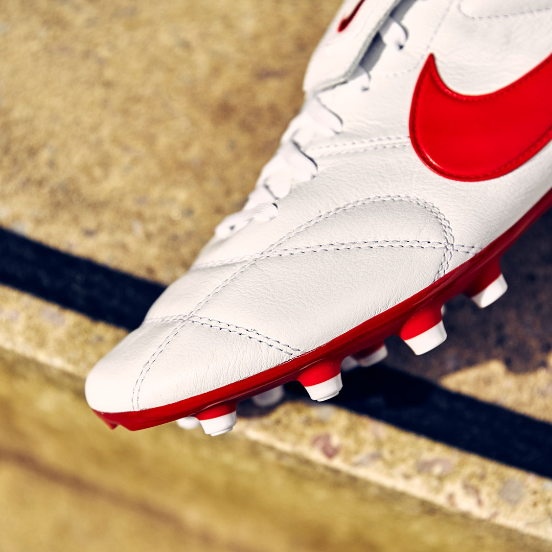 Pro:Direct on Twitter: "Just Dropped 🔥 The Nike Premier II gets a throwback paint job as it arrives at Pro:Direct Soccer in a fresh new White/Red colourway 👌 What we saying