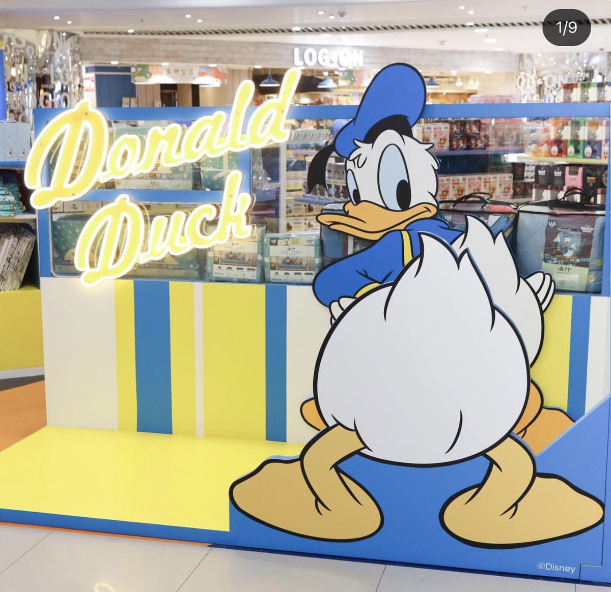 DisneyDuckLover's tweet photo. ‼️BREAKING NEWS‼️

#DonaldDuck pop-up store launched in #HongKong with exclusive merchandise items - at the Times Square Mall!

#donaldduck #daisyduck #ドナルドダック #ドナルド #デイジーダック #デイジー not #hongkongdisneyland

💙💛💙💛💙🦆💛💙💛💙💛 https://t.co/9K6siMgdgQ