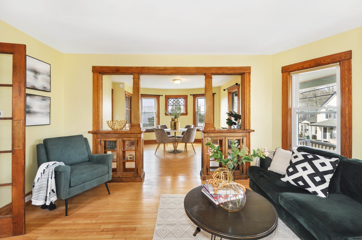 TheAttiasGroup's tweet photo. This charming in-town Colonial is nestled into one of Maynard’s most sought-after neighborhoods and should not be missed! The first floor of this home features beautiful wood flooring, accented by all of the elements that make for great vintage style. https://t.co/BGQVQJPbtA https://t.co/XgG5NjcgY2