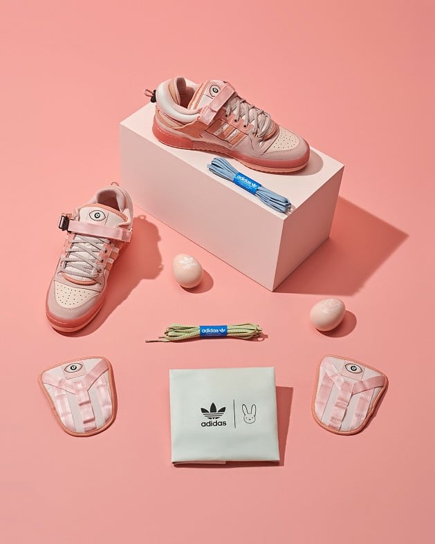 MisTillas's tweet photo. La Pascua de Resurreción para el mundo sneakerhead en Chile cae este martes.

Descubre aquí detalles de estas adidas Forum Buckle Low “Easter Egg” x Bad Bunny disponibles en nuestro país:
https://t.co/J9C0qzYxJn https://t.co/BBrJ1sePpS