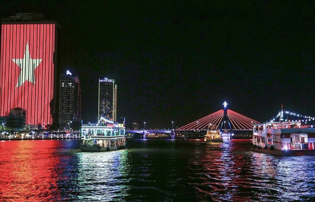 in_danang's tweet photo. Danang by night
綺麗ですね。
#mmindanang #夜景　#ダナン市 https://t.co/oOSR03hkfk