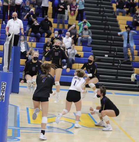 MFHSVBall's tweet photo. It doesn’t get much better than this!!! #MFVB https://t.co/WqjrrLLXvH
