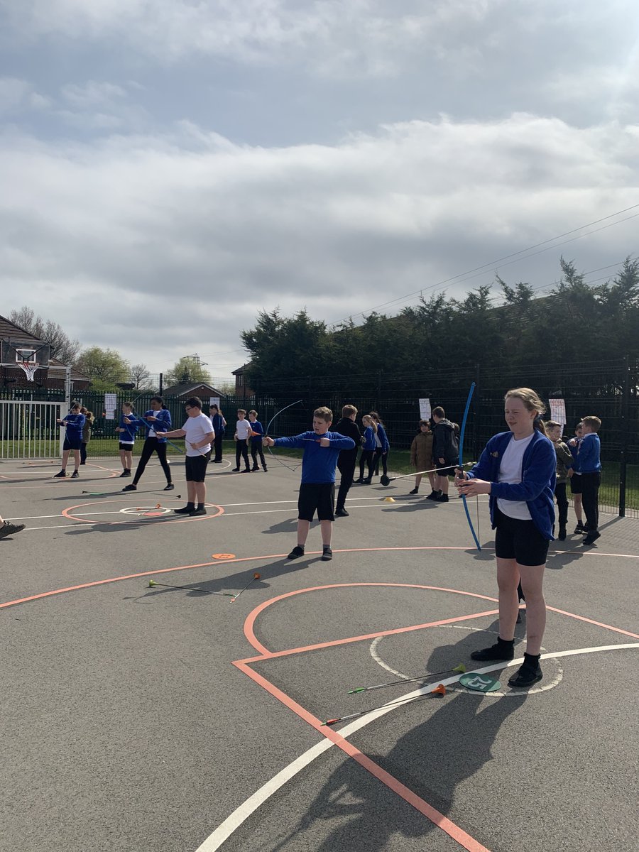 StMarysRCFW's tweet photo. Year 5 enjoying archery in their last PE lesson of the term 🏹 @VolSportOLDHAM https://t.co/Wi38yQMKo2
