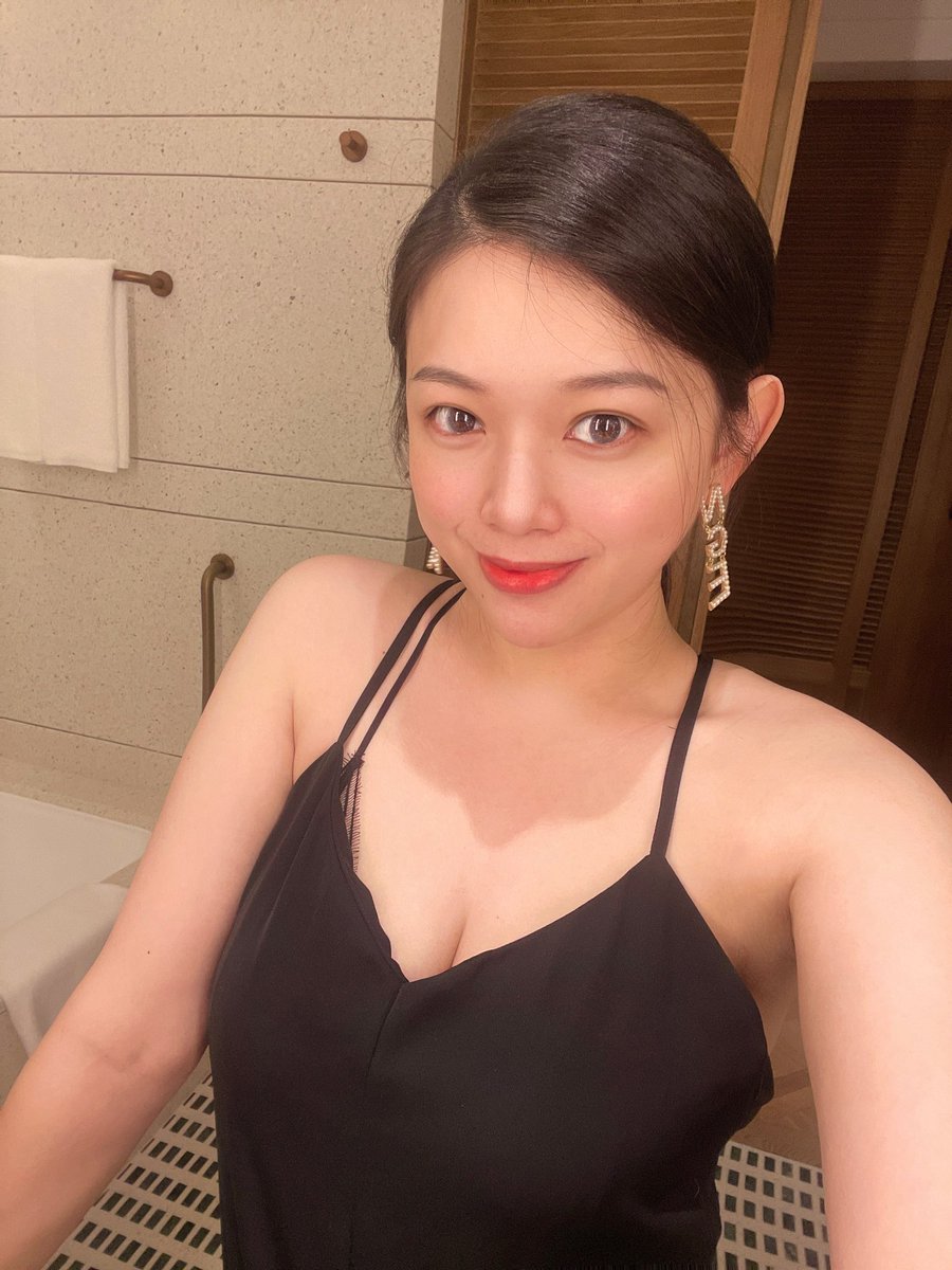 wwwGUIA's tweet photo. 今晚的目標是一定要被帶走🤭 https://t.co/0BVwNZfxyE