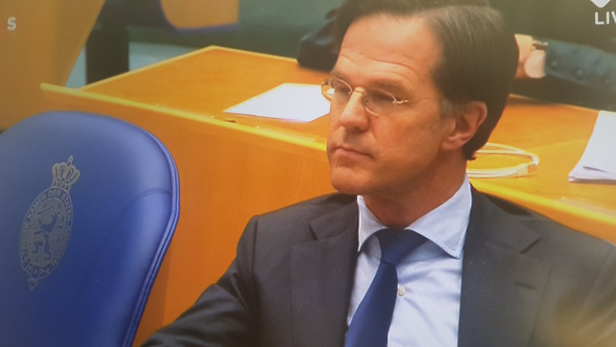 Net zoals we accepteren dat #Omtzigt na zware arbeid in de toeslagenaffaire is overwerkt, zou er wellicht ook begrip mogen zijn dat #Rutte die 24/7 onder hoogspanning "aanstaat" in een crisis, helaas daarin ook fouten maakt. Ik vind het menselijk. #omtzigtdebat #verkenningsdebat