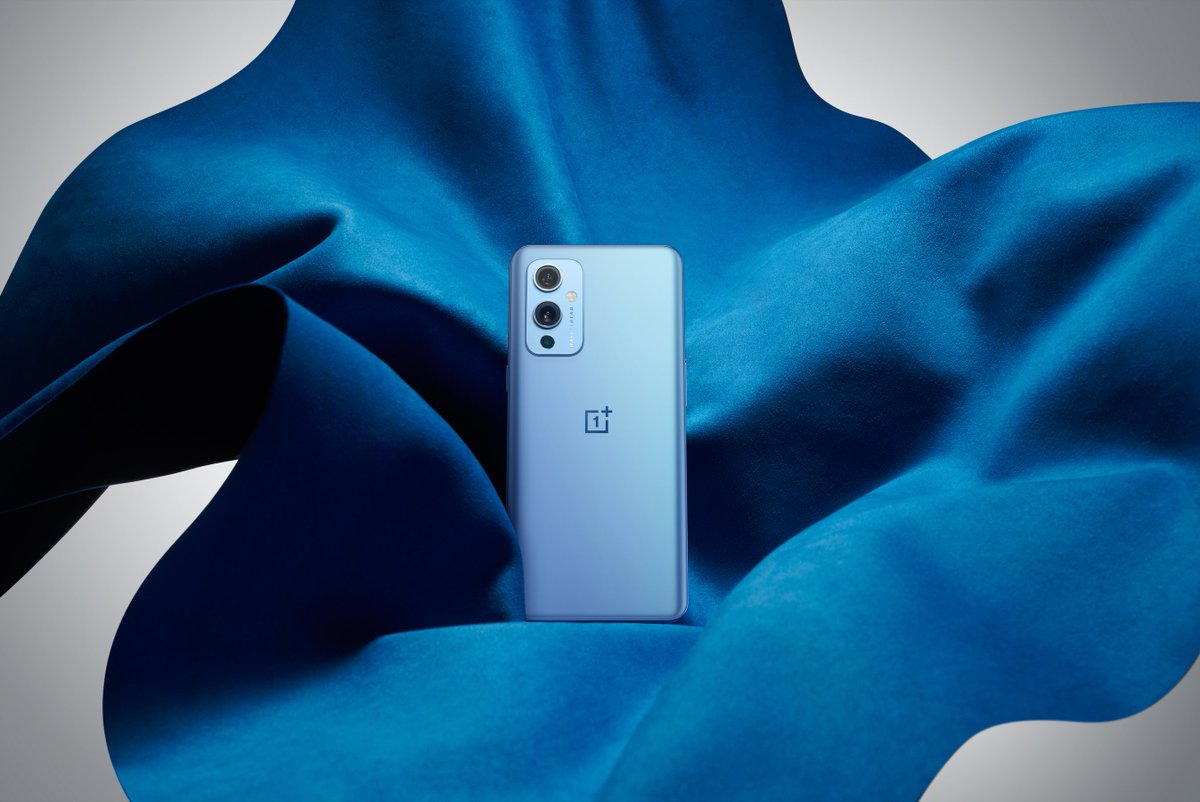 Pete Lau on Twitter: "OnePlus 9, Arctic Sky. Dramatic setting not included. It does come with a charger, though. https://t.co/6axJfG2HVR" / Twitter