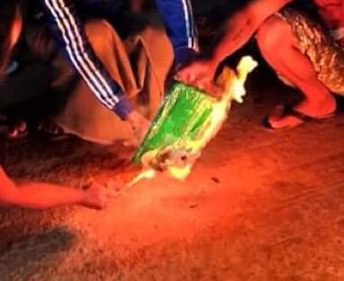 GummySm90283438's tweet photo. In #Banbwe, #Naungcho Tsp,Apr 1 Night Strike.
Civilians burned the 2008 constitution and also
prayed for the fallen martyrs in the spring revolution.
SUPPORT FEDERAL ARMY
#Apr1Coup
#Burn2008
#WhatsHappeningInMyanmar
@clarissaward,@CNN https://t.co/vCrhpkwfRW