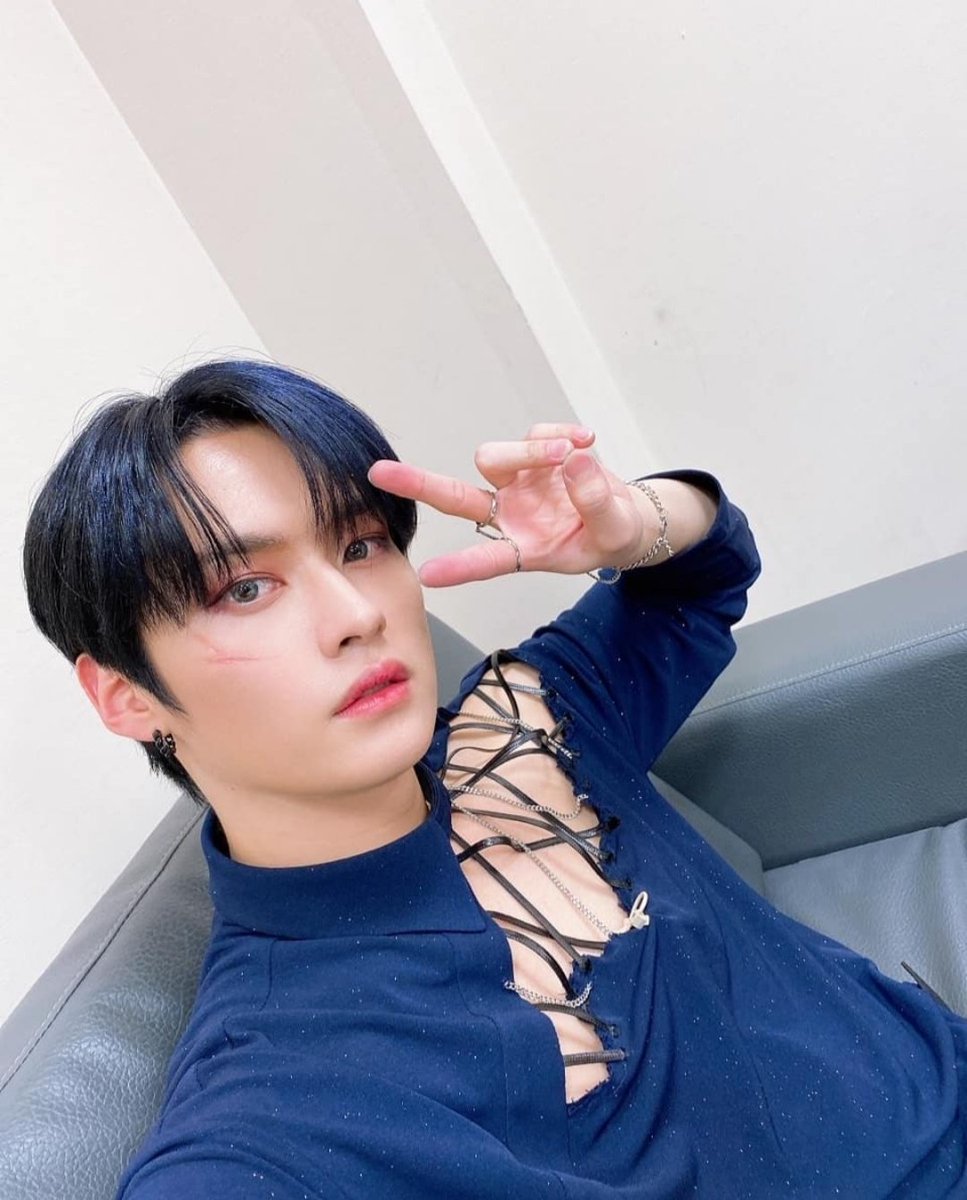 minsung_skz_'s tweet photo. 𝓽𝓪𝓰𝓼:
#leeminho #leeknow #skz #straykids #stay #leeknowcute #leeknowhot #leeknowsexy #leeknowskz #leeknowiscute #leeknowbaby #leeknowdaddy https://t.co/IJ6p3t2D9J