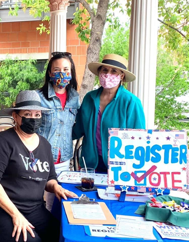 ItsCarlosSoto's tweet photo. Had an amazing time registering and chatting with #Voters in our community at #BestQualityDaughter #TheHistoricPearl Thank you @GinaOrtizJones for organizing these #AAPI and #AAPIAlly Voter Registration events in #SanAntonio #Texas #YourVoteIsYourVoice #SuVotoEsSuVoz 🗳 https://t.co/hQFePkiRcq