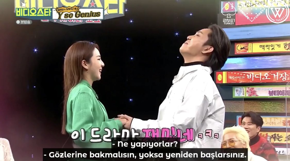 [ÇEVİRİ] Sizler için <a href="/WINNERTURKEY4/">WINNER TÜRKİYE 🍀 #HBD_HOONY 🎉💙</a> ve <a href="/TreasureTurkey/">TREASURE Türkiye ✦</a> ile Sechskies’den Jiwon, Suwon; Winner’dan MINO ve Treasure’dan Jihoon’un konuk olduğu; Dara’nın da tek taraflı aşkının sonuçlandığı Video Star bölümünü çevirdik, keyifli izlemeler😁❤️

İzlemek için: drive.google.com/file/d/17o_zjq…