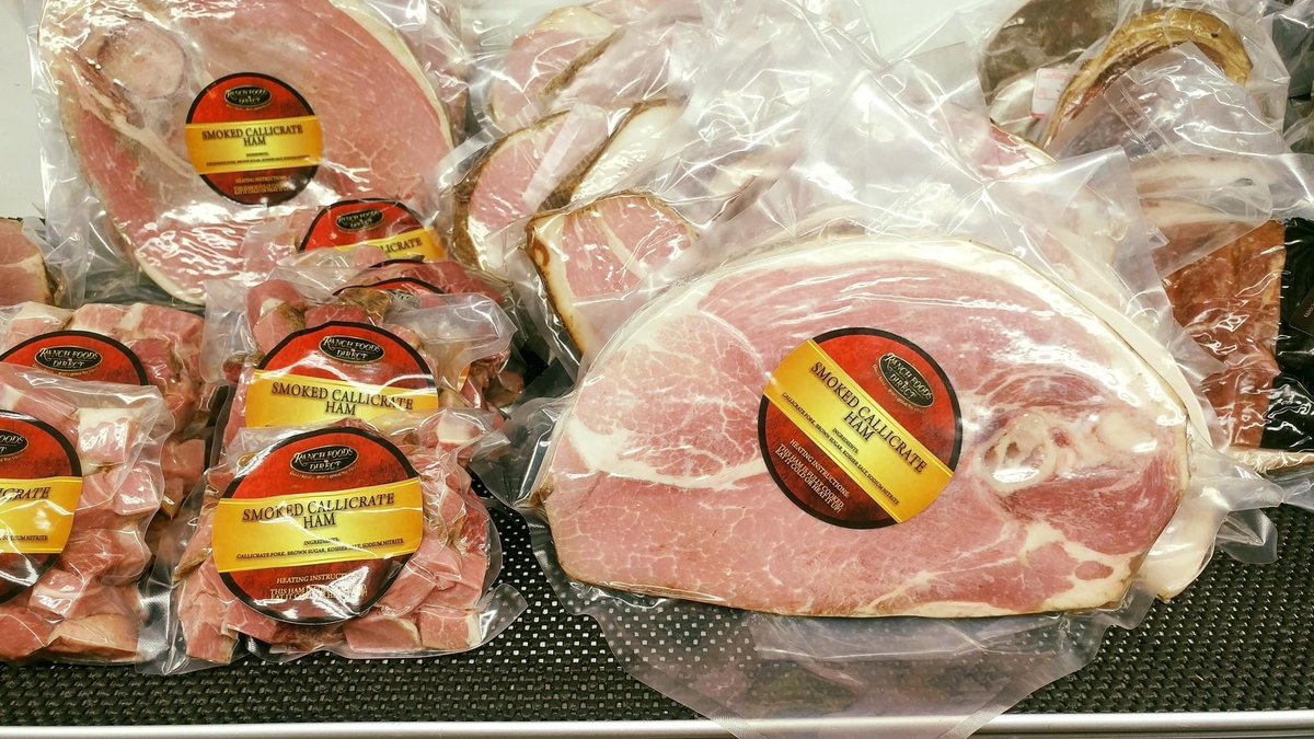 RFoodsDirect's tweet image. We don’t fool around when it comes to our ham 👀👀👀 #notfoolin