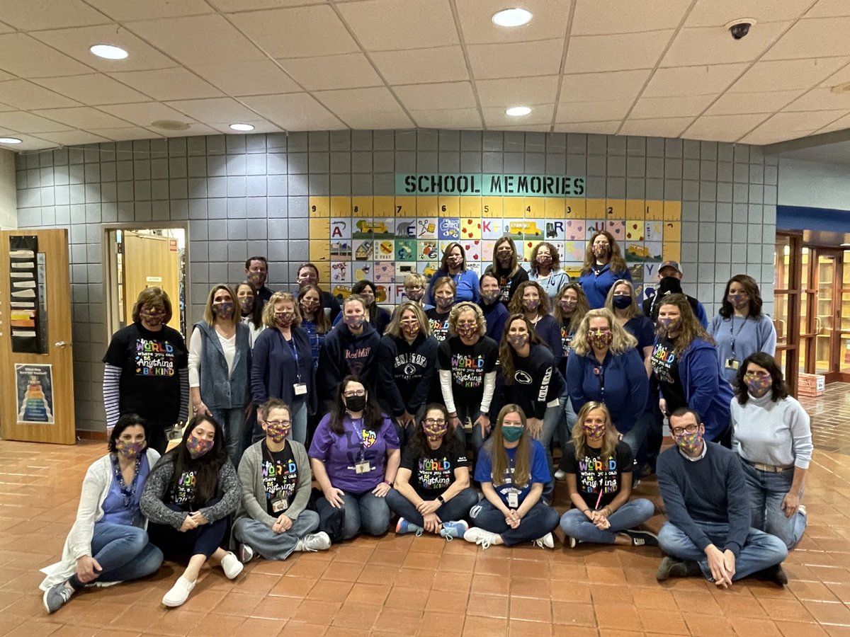 RMDolphins's tweet photo. Celebrating World Autism Awareness Day a day early! #WestShoreProud #RedMillReady #AutismAwareness https://t.co/RvkHOeUcE8