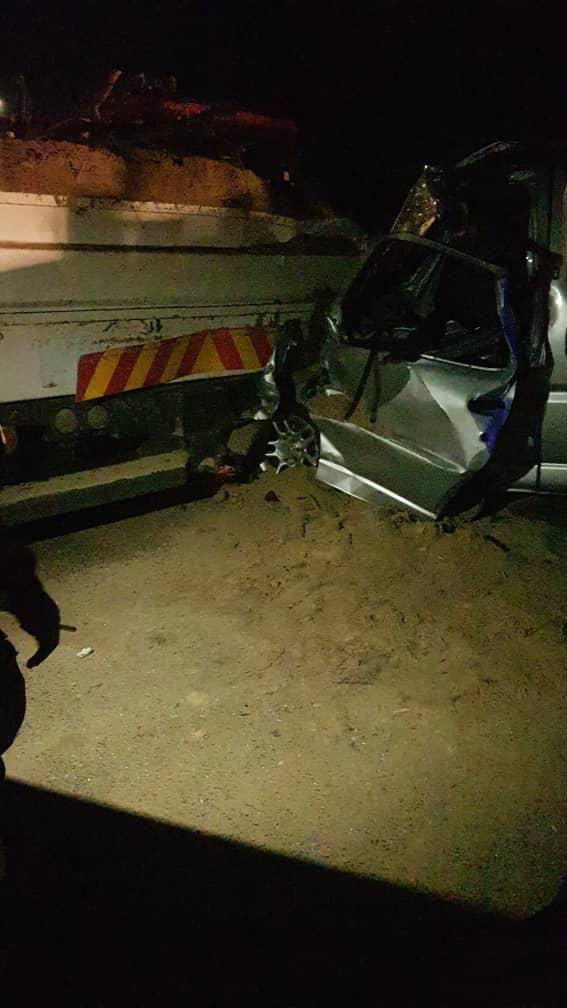 2018 Zim presidential candidate Harry 'Morjas' Wilson survived a horrific car accident Thursday with a broken leg while his female passenger he was travelling with died on e spot.The accident occurred at e Rangemore turnoff along e Plumtree Road.