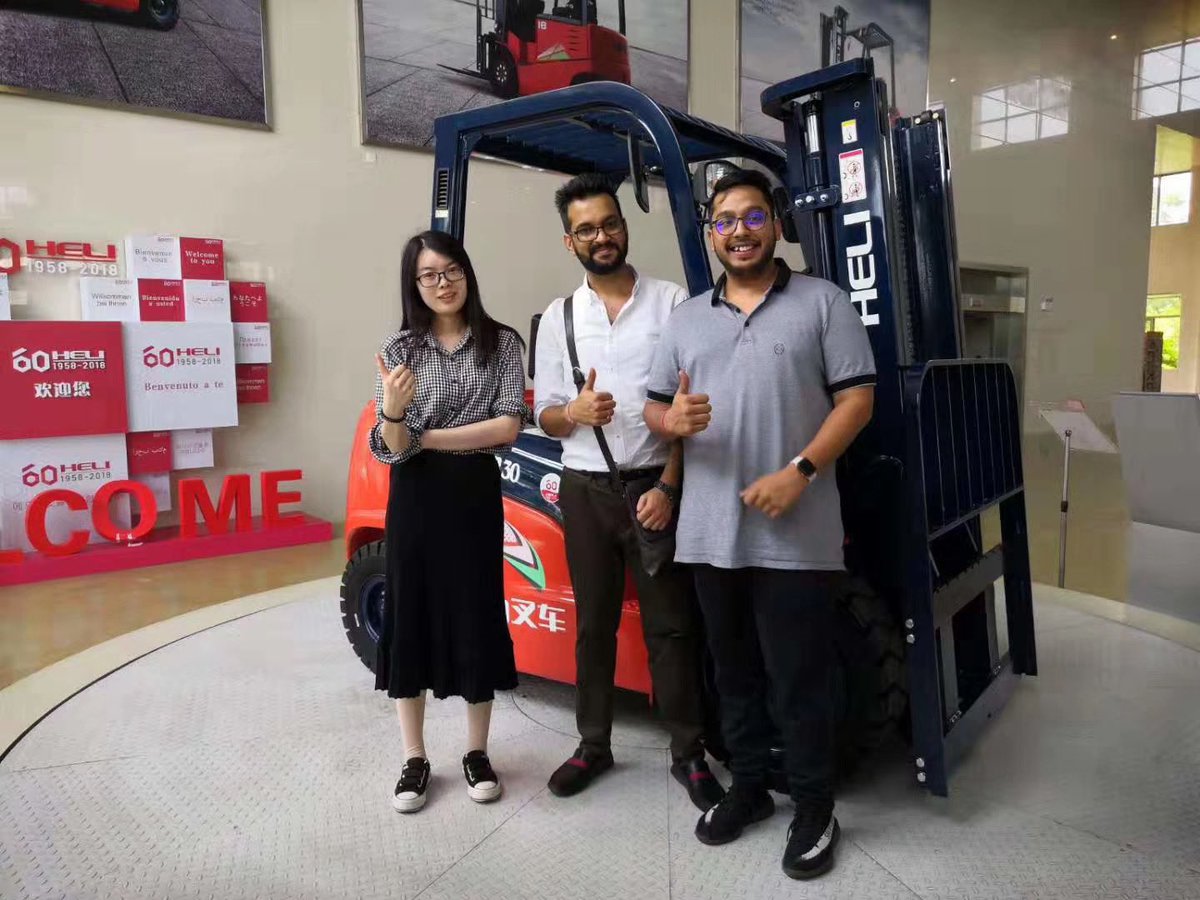 @maxizmchina Client visit Heli forklift factory ✨✨✨
#Heli #heliforklift #forklift #logisticsmachinery