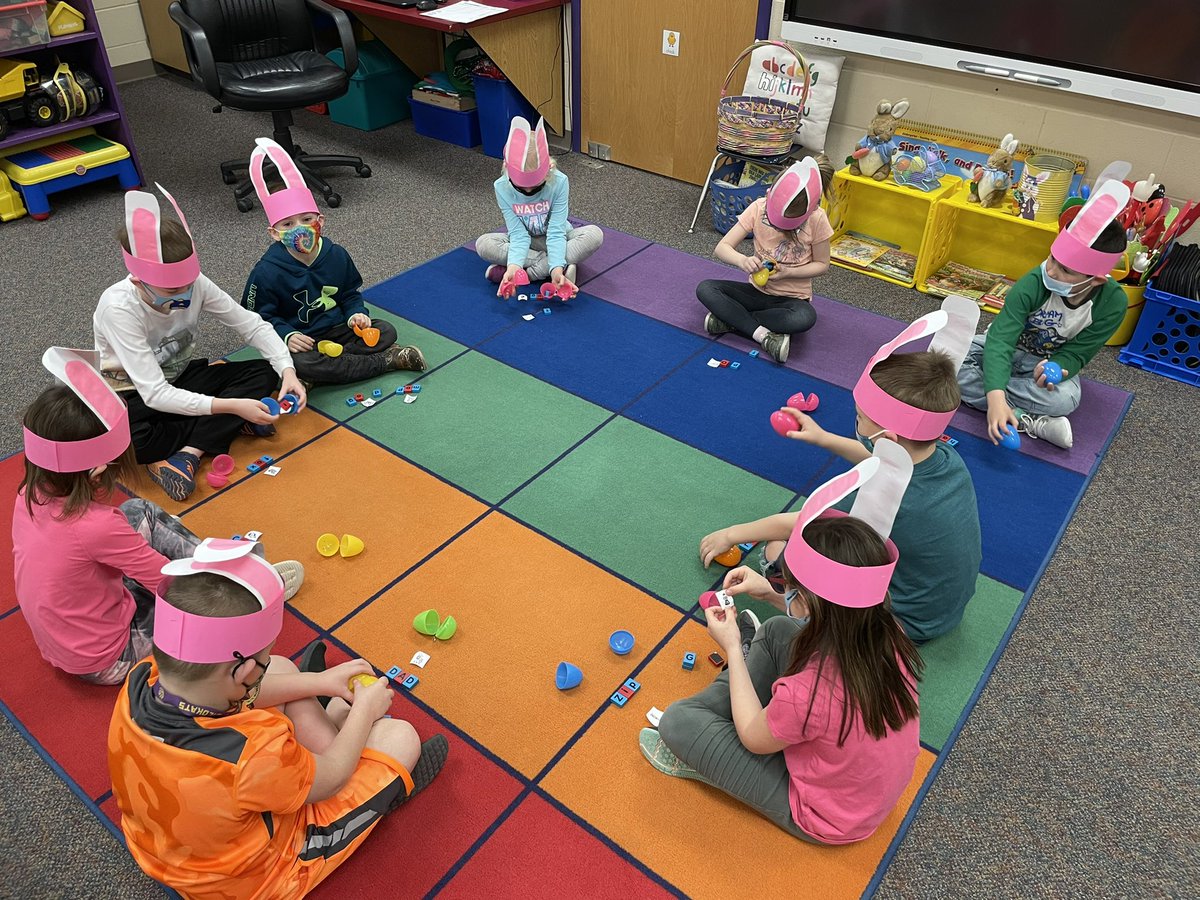 hannah_eiberger's tweet photo. The Easter Bunny came early to our class and left some CVC Easter Eggs! 🐰💜 #KCErocks @KCEprincipal @WildKatNation1 https://t.co/570cWoS8g5