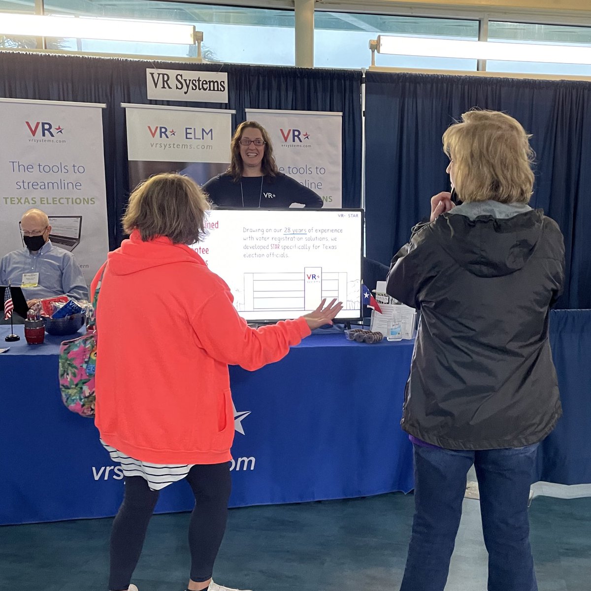 VR Systems tweet media