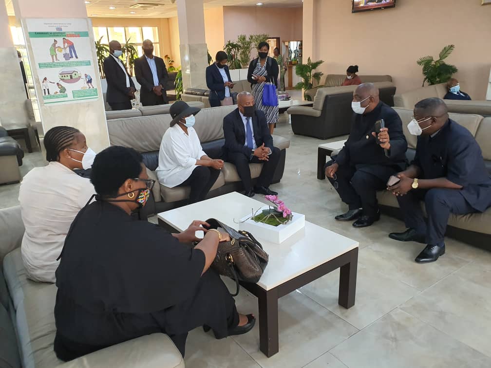 Le VPM,Ministre de l'intérieur, Sécurité et Aff.Coutumières Gilbert KANKONDE a reçu à Kinshasa le lundi dernier ,une délégation Sud-africaine conduite par Madame Ayanda DLODLO, Ministre chargée de la sécurité d'Etat.