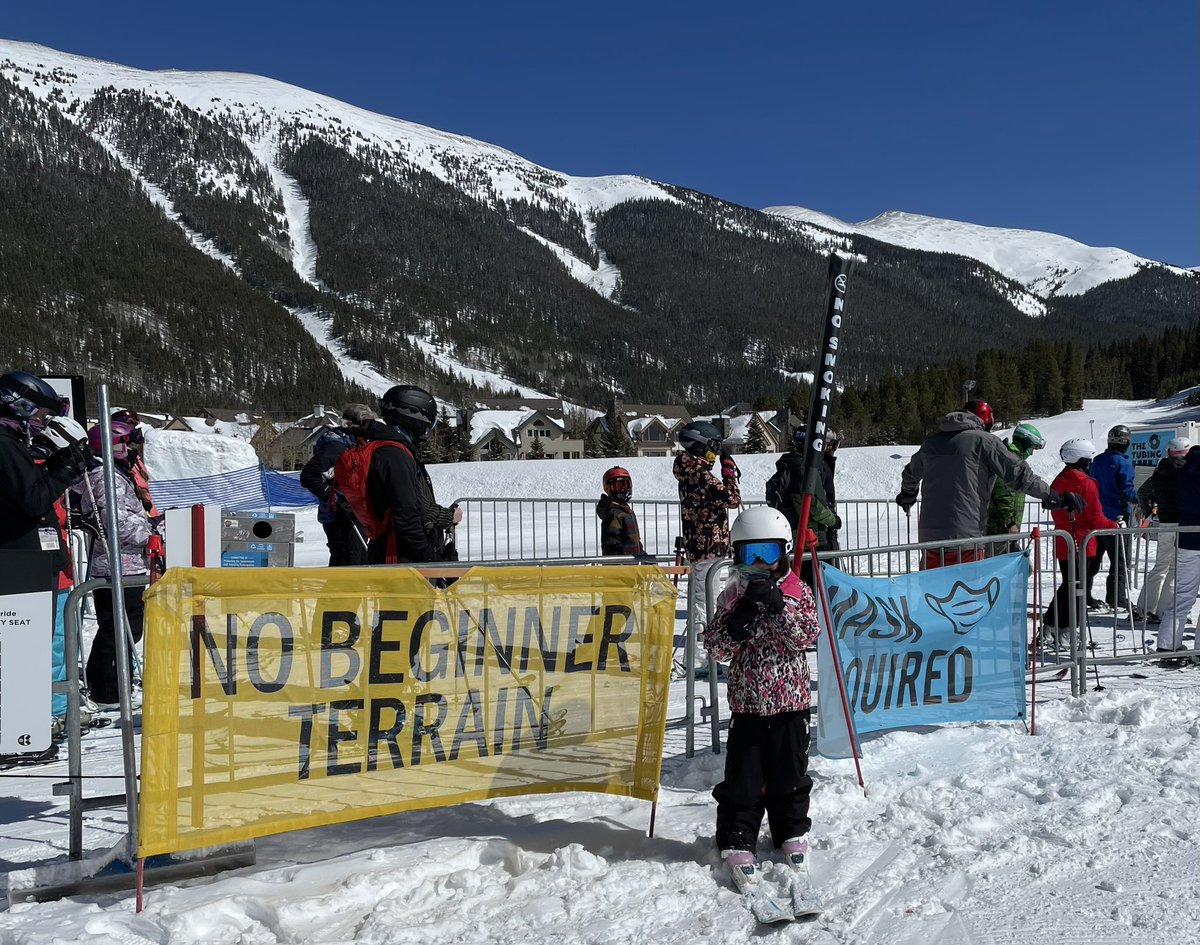cbay112's tweet image. Flat Stanley went skiing with Pippa in the winter sunshine! ☀️⛷🏔@MocksClassRocks #adventuresofflatstanley