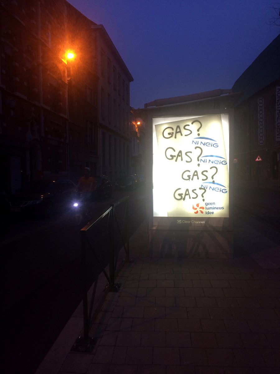 In Ghent and Brussels 🇧🇪 adverts warning about fossil gas were put up through the night 🦉

The city of Ghent has been under pressure by activists for many years, targeting <a href="/FluxysGroup/">Fluxys</a> . Activists are now resisting the construction of 8 new gas power plants.
#CleanGasIsADirtyLie