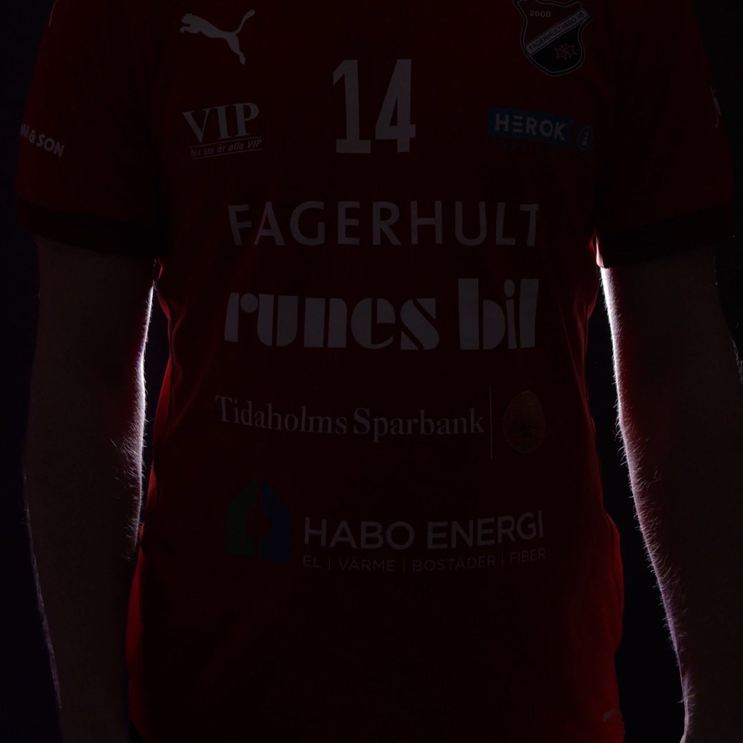 Ikväll 18:00 presenterar vi säsongens andra nyförvärv! Håll utkik i våra olika kanaler för att se🌟