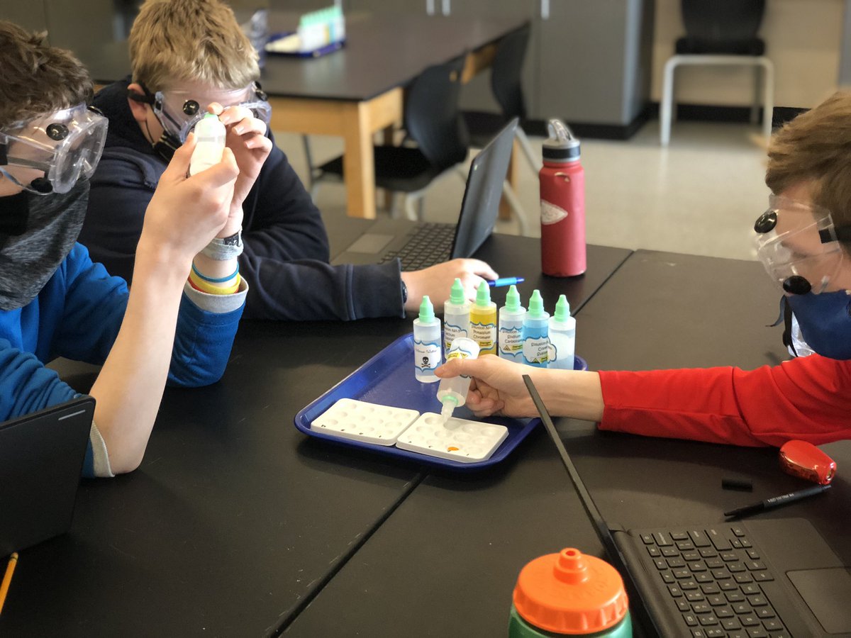 Robynlv's tweet photo. How can we uses physical and chemical properties to identify and unknown chemical? #sidewaysScience https://t.co/bBXcp4FPtz
