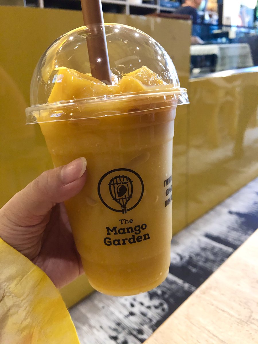 Harukun71458334's tweet photo. The Mango Gardenてピピが本店でバンコクに支店があるという、逆では?という珍しいお店。
ここのマンゴースムージー、めちゃくちゃ濃厚でうまい。
ピピ島のトンサイに行ったら飲んで。
お店の方もすごい感じ良かったわ!
#phiphi #tonsai #themangogarden https://t.co/U3V5GPI7Hb