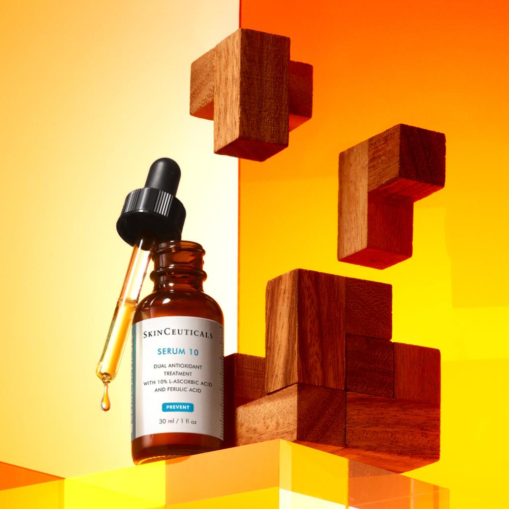SkinCeuticals's tweet image. #vitaminCday is 3 days away!
Serum 10 is the perfect introduction to Skinceuticals antioxidant serums and an ideal formula for those with sensitive skin. This #vitaminCserum provides advanced environmental protection and improves the appearance of aging. 

#AntioxidantAuthority