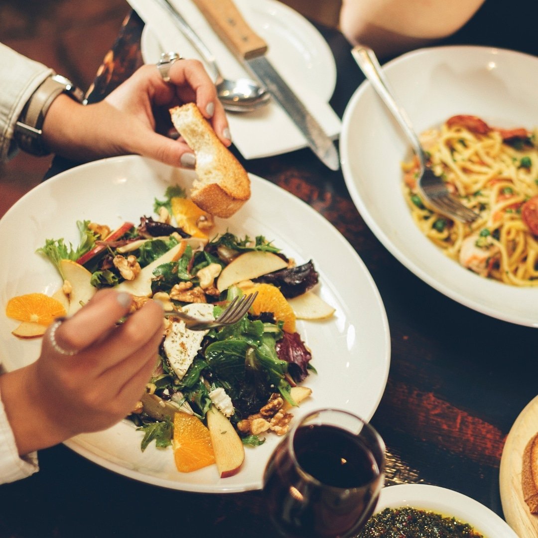 MenuAngels's tweet image. Is it salad season yet? 

Keep your eyes peeled for...

menu-angels.com

🍎🍊🍉🍑🥑🍆🥕🍳🌭🌮🍣🍨🍭🍩
#comingsoon #menuangels #mealkit #tasteheaven #brunch #salad #cleanfood #dinner #foodlover #foodgasm #foodiefeature #foodpic #eat #tasty #hungry #yum #lunch #healthy