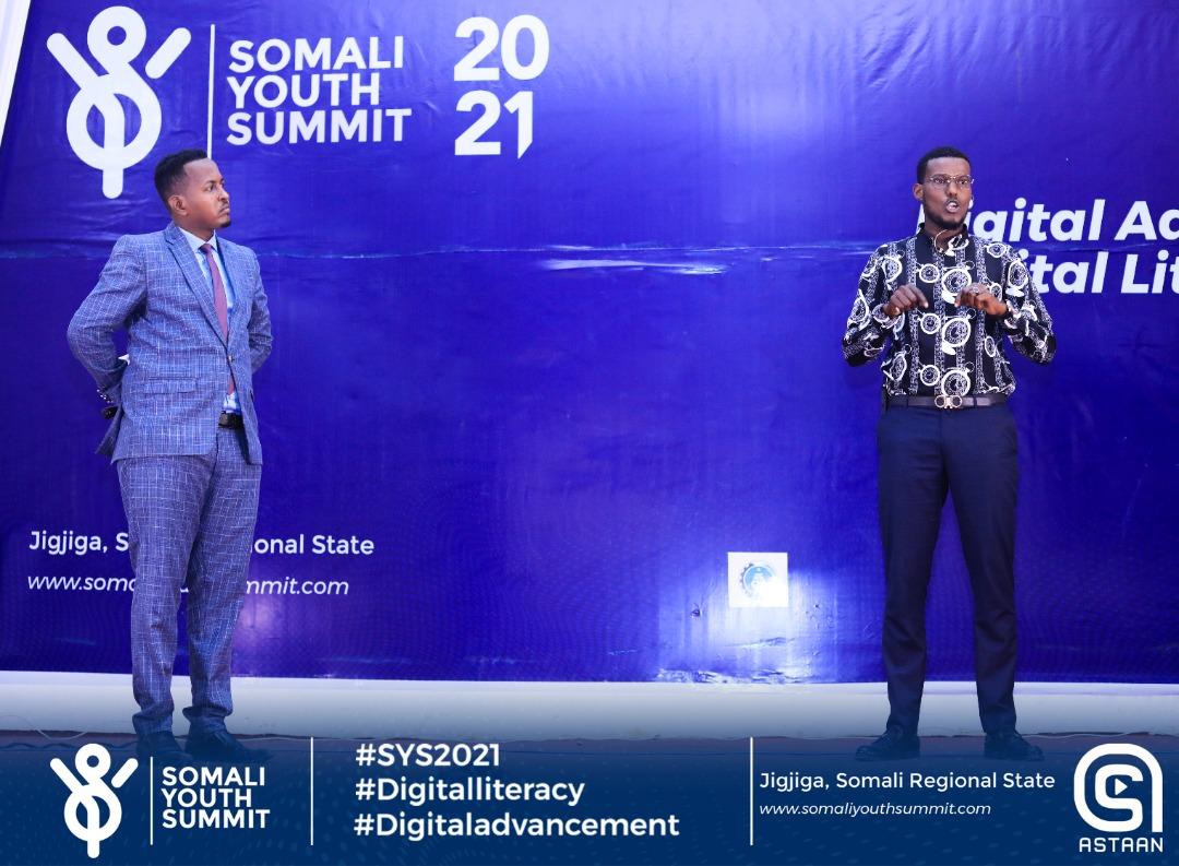 SY_Summit's tweet photo. @basharyare shared his entrepreneurial history and how he made money from technology through the past decade. 
"I started with no money, resource or anything, but through passion and commitment I made it"

#sys2021
#DigitalAdvancement
#ditigalliteracy
#techsummit 
#Jigjiga
#DDS https://t.co/tOAMFf62jP
