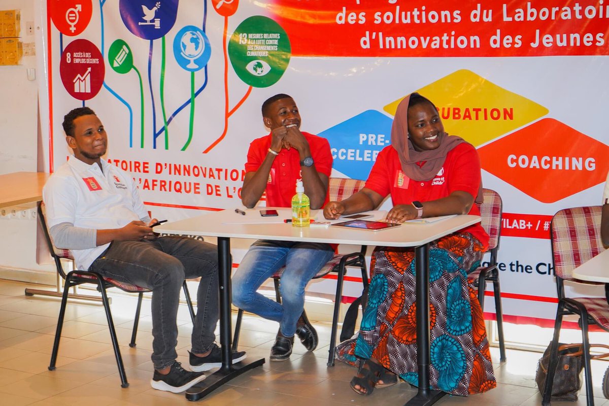ImpactHubBKO's tweet photo. Lancement du programme YILAB + le laboratoire d'innovation des jeunes en Afrique de l'Ouest mise en œuvre par Save the Children au Mali qui offre aux jeunes une occasion d'apporter leurs solutions aux problèmes de développement dont font face les communautés.
#YIL2020 #WAYIL2020 https://t.co/rbp75y4xKa