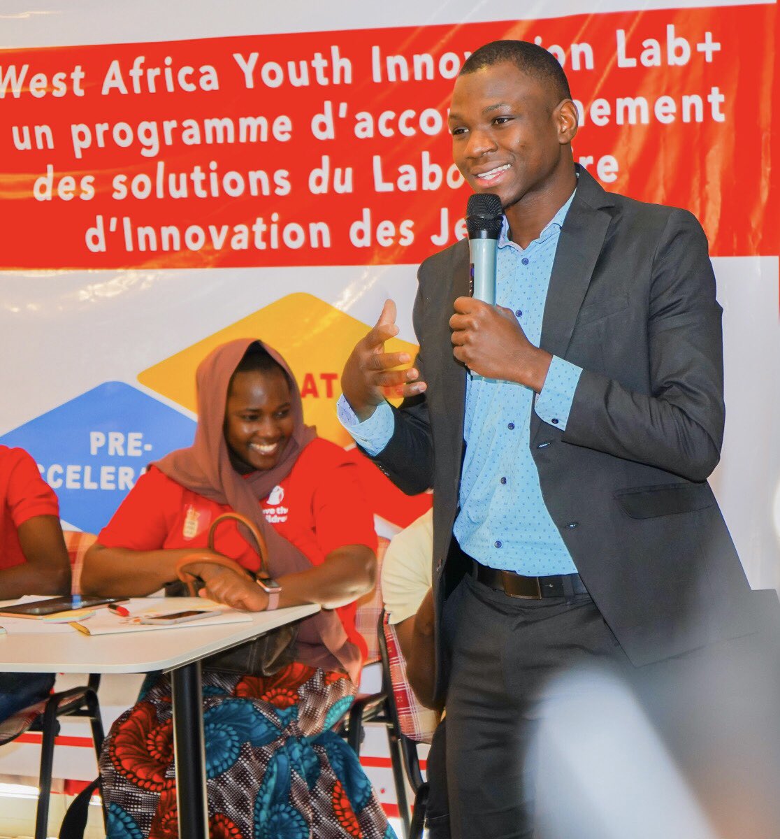 ImpactHubBKO's tweet photo. Lancement du programme YILAB + le laboratoire d'innovation des jeunes en Afrique de l'Ouest mise en œuvre par Save the Children au Mali qui offre aux jeunes une occasion d'apporter leurs solutions aux problèmes de développement dont font face les communautés.
#YIL2020 #WAYIL2020 https://t.co/rbp75y4xKa